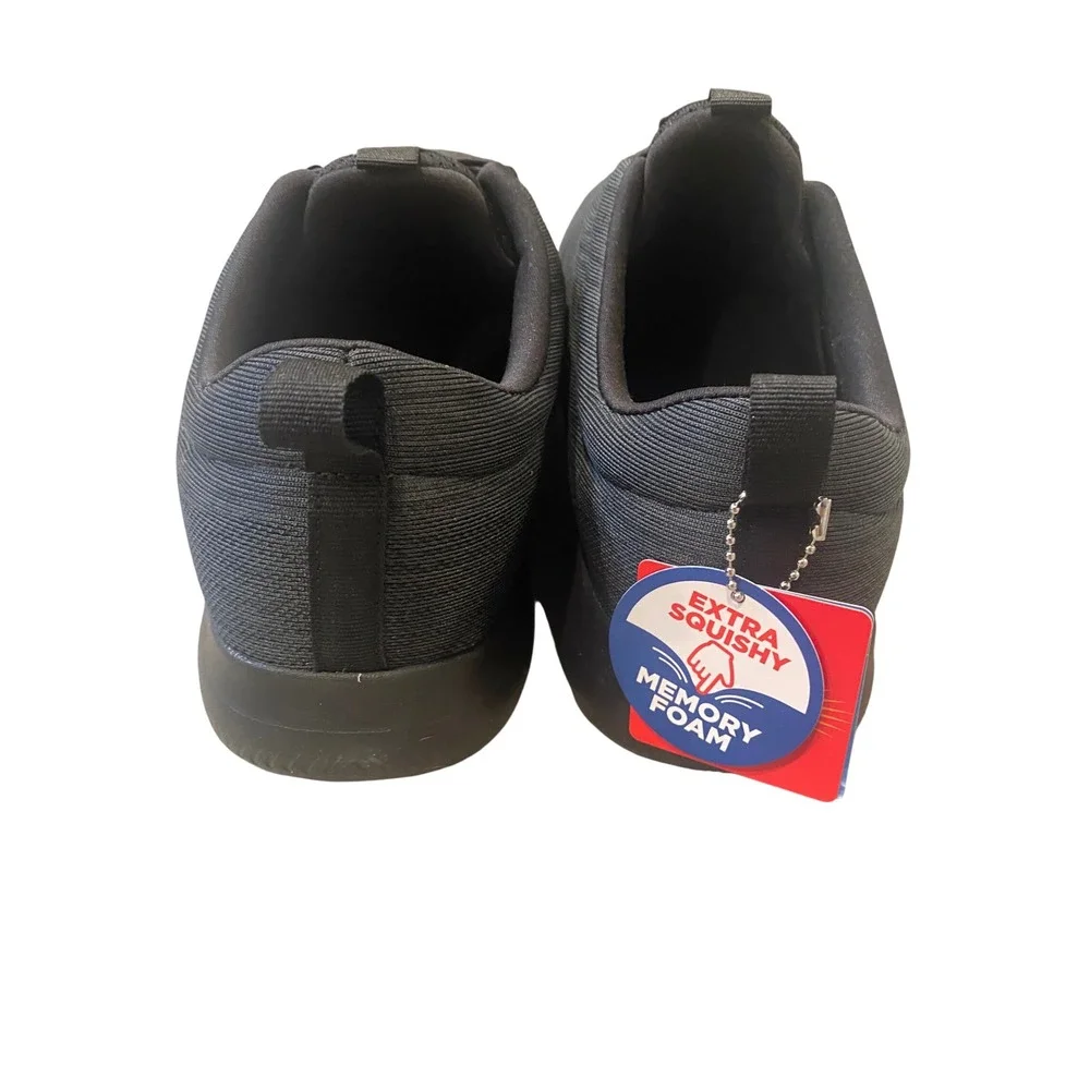 Skechers wear logo